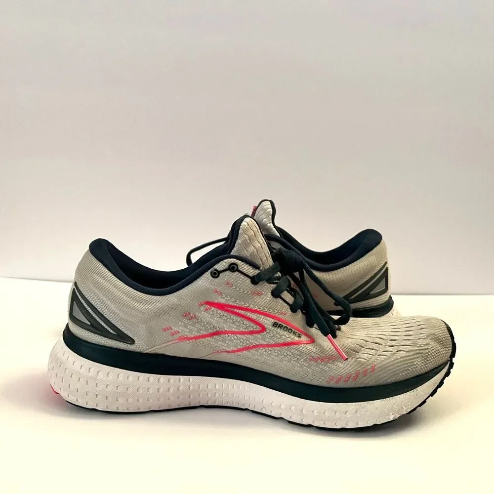 Brooks some wear